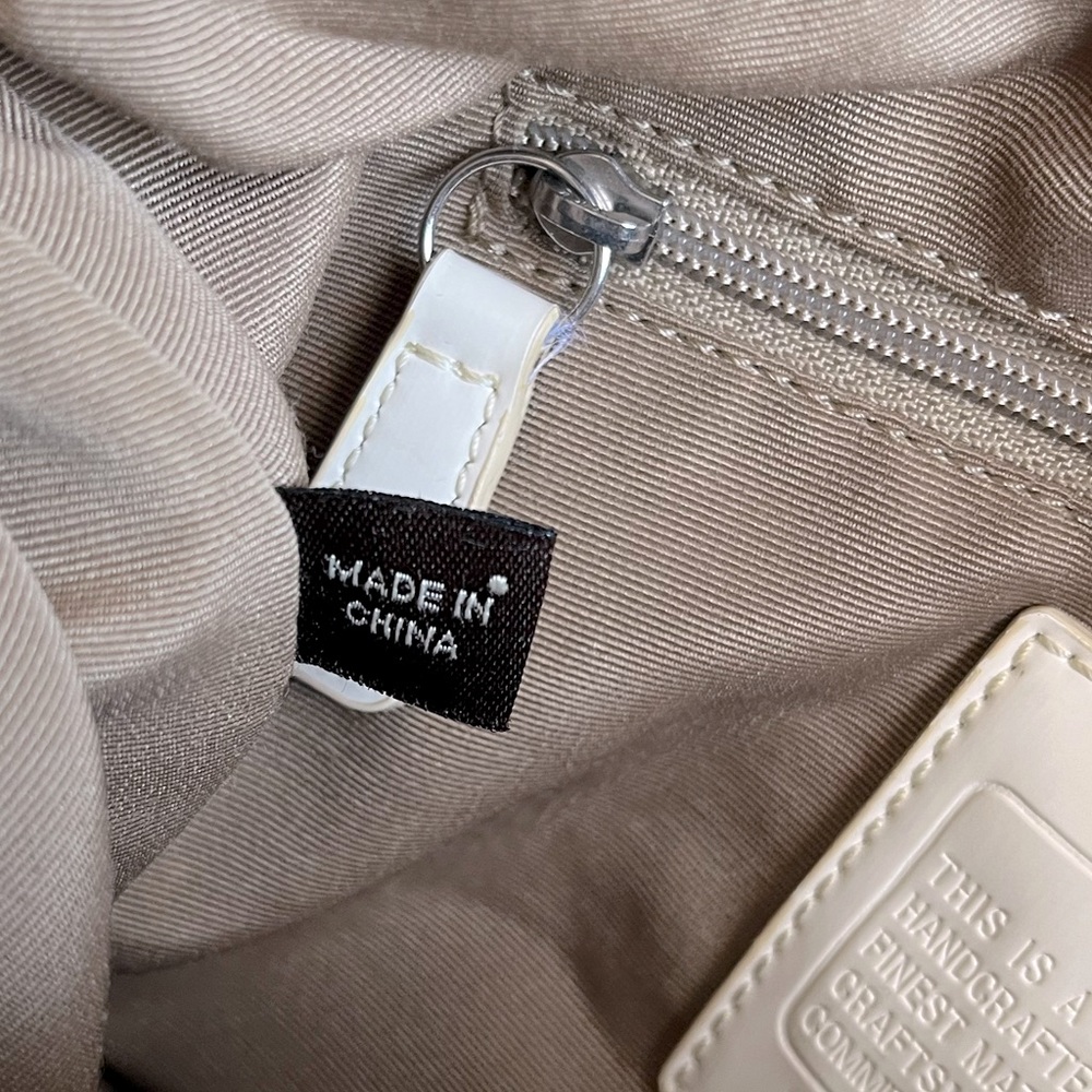 Coach Cream and Tan Shoulder Bag - Picture 8 of 11